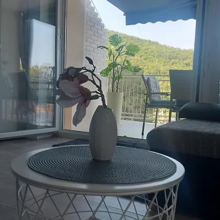 Modern And Cosy Ivana With A Beautiful Seaview Mošćenička Draga