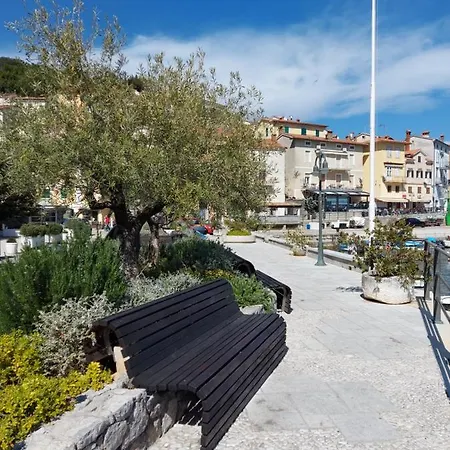 Modern And Cosy Ivana With A Beautiful Seaview Apartment