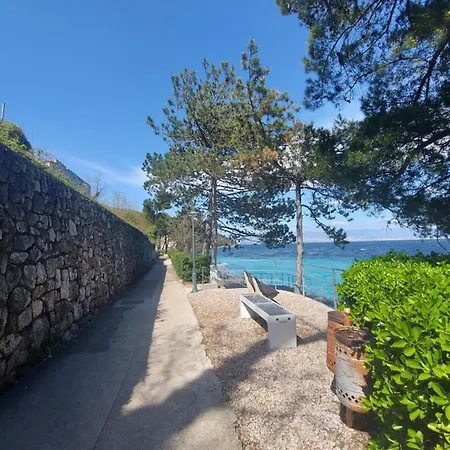 Apartment Modern And Cosy Ivana With A Beautiful Seaview Moscenicka Draga