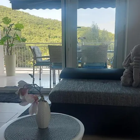 Modern And Cosy Ivana With A Beautiful Seaview Apartment *